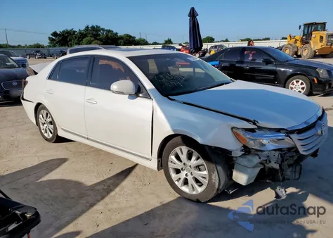 2011 Toyota Avalon Base z USA, uszkodzony, nr VIN 4T1BK3DB8BU384360